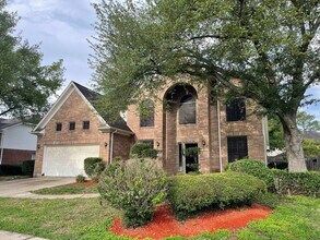 Building Photo - 9323 Willow Crossing Dr