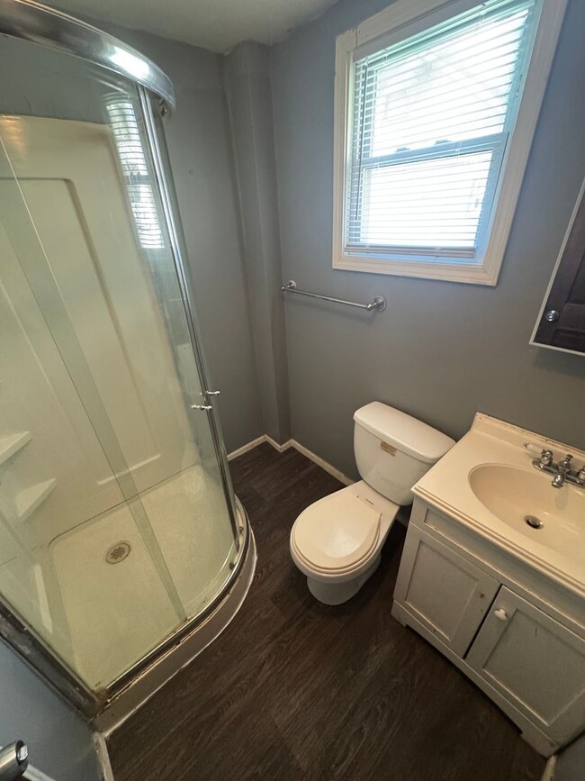 Foto del edificio - 2 Bed 1 Bath Saginaw Home w/ Garage