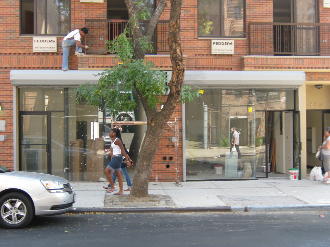 Building Photo - 163-10 89th Ave