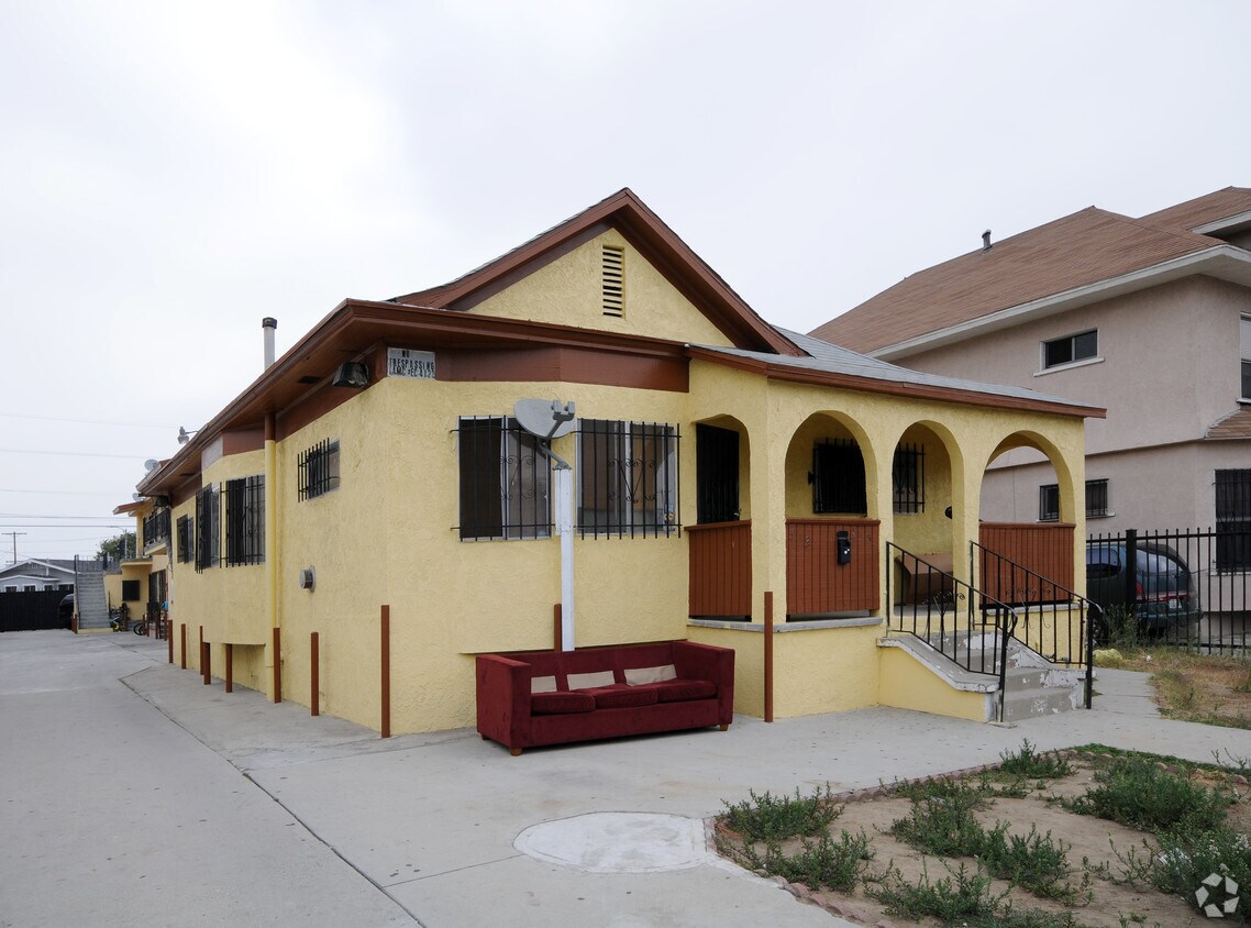 Primary Photo - 313 E 52nd St