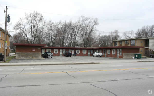 Primary Photo - 18400-18402 Torrence Ave