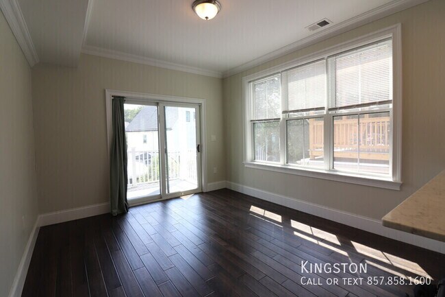 Building Photo - 140 Minden St