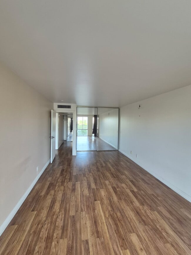 Foto del edificio - 800 W 1st St