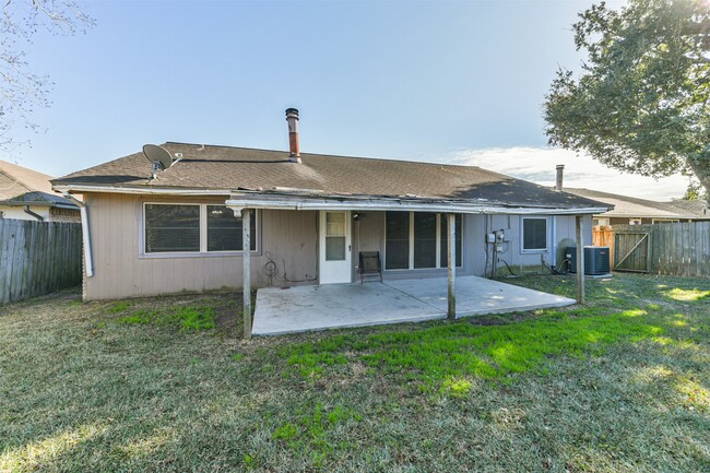 Building Photo - 2514 General Colony Dr