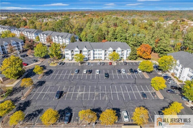 Foto del edificio - 1027 Waterford Dr