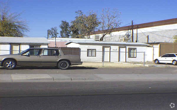 Foto del edificio - Rausch Apts.