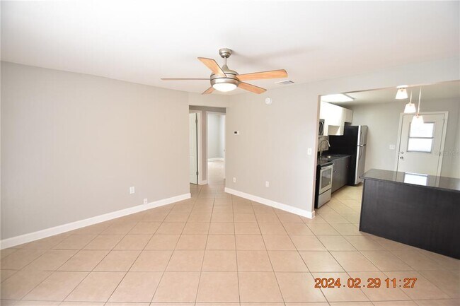 Foto del edificio - 3310 33rd St N
