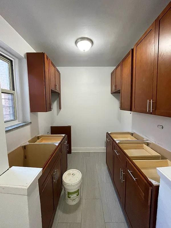 Foto del edificio - 64-48 Booth St