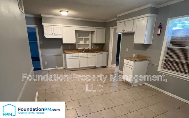 Foto del edificio - 5111 Darlington Dr