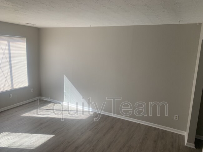 Foto del edificio - 6907 Gracely Dr