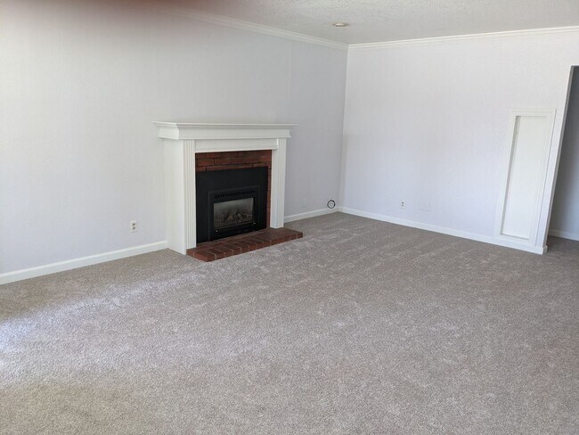 Foto del edificio - 3 br, 2 bath House - 2915 Manda Drive