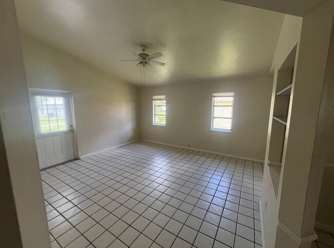 Foto del edificio - 1619 SW 33rd Terrace