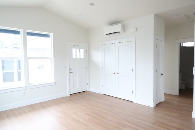 Foto del edificio - 12917 SE Ridgecrest Rd