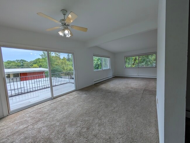 Foto del edificio - 1466 Bemidji Dr