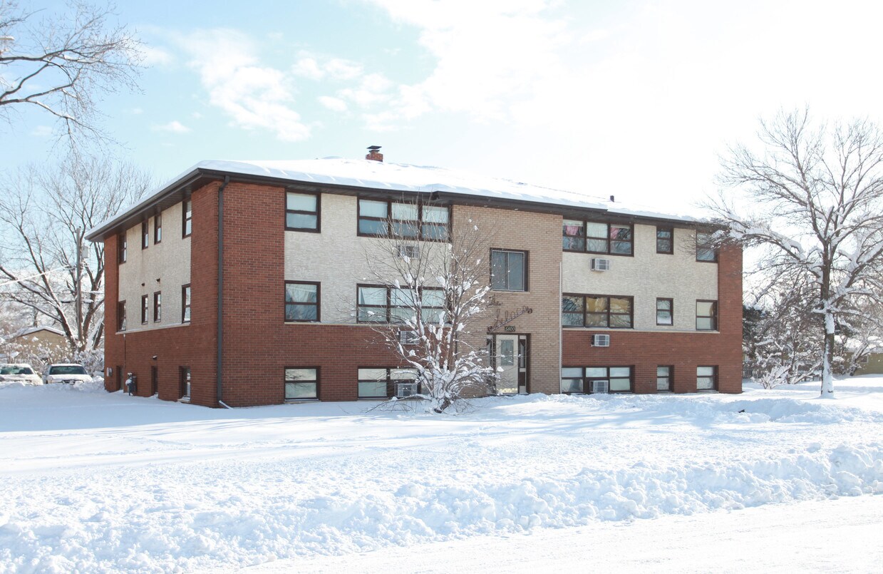 Foto del edificio - 5800 Logan Ave N