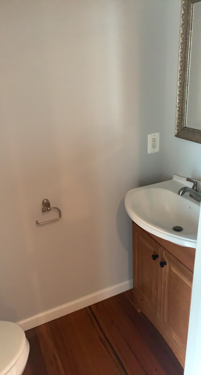 1/2 Bath in kitchen - 404 N Union Ave