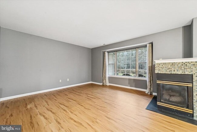 Foto del edificio - 606 Oswego Ct