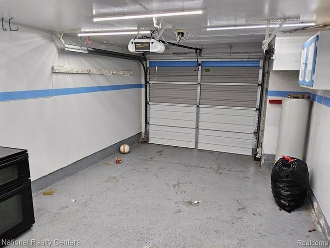 Foto del edificio - 8676 Community Blvd