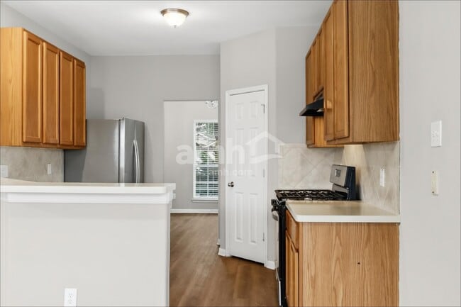 Building Photo - 12926 Pine Meadows St