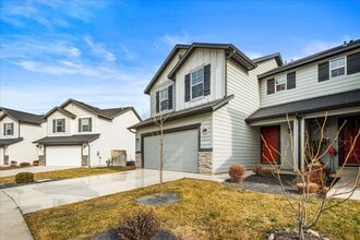 Building Photo - 13525 Palm Beach Dr