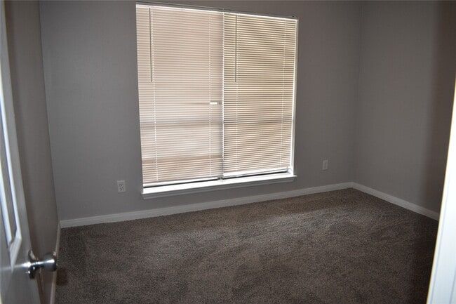Building Photo - 9519 Pagewood Ln
