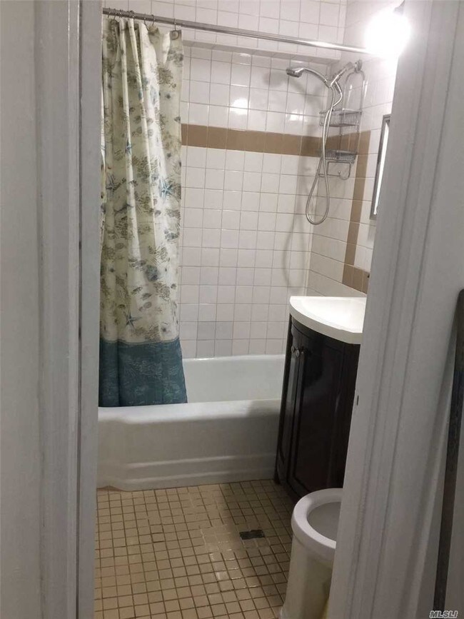 Building Photo - 41-25 Kissena Blvd