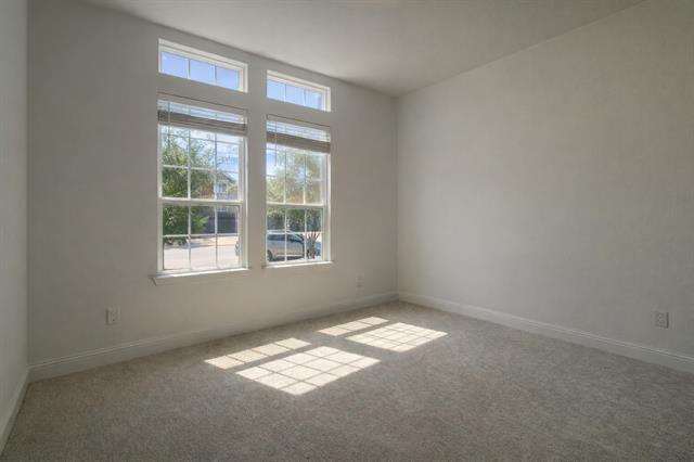 Foto del edificio - 8121 Mary Curran Ct