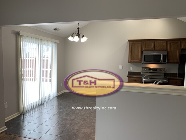 Building Photo - Great Home off Morse Reservoir in Cicero!
