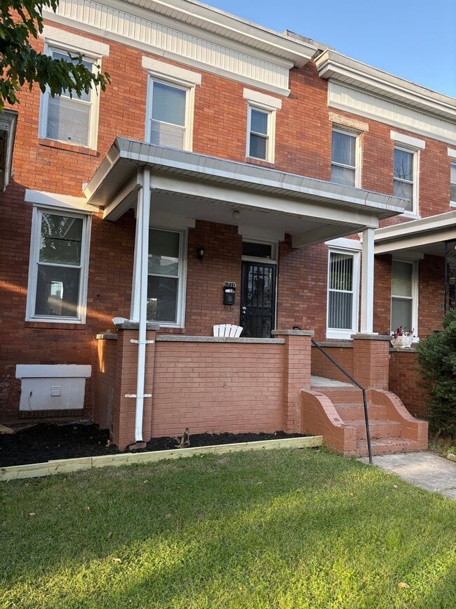Building Photo - 1710 Th St