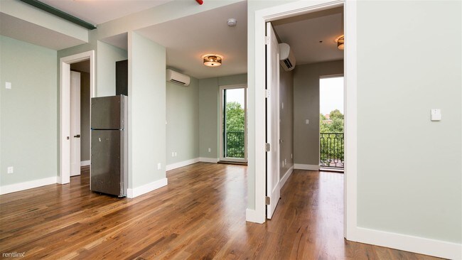 Building Photo - 3 br, 2 bath Apartment - 238 Pulaski St 4B
