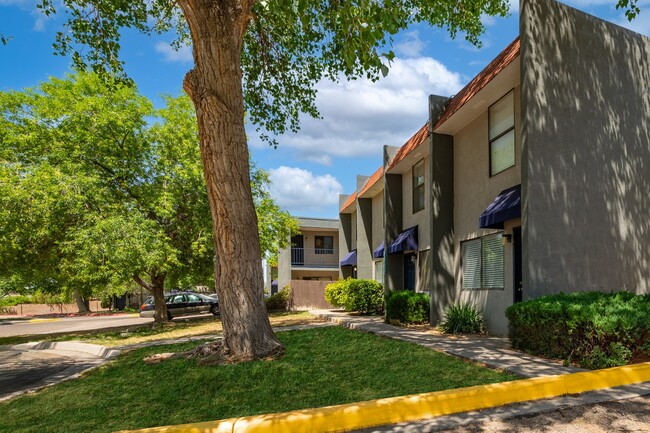 Exterior de casas adosadas en España - Spain Townhomes