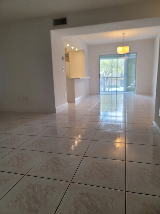 Building Photo - 8401 SW 107th Ave