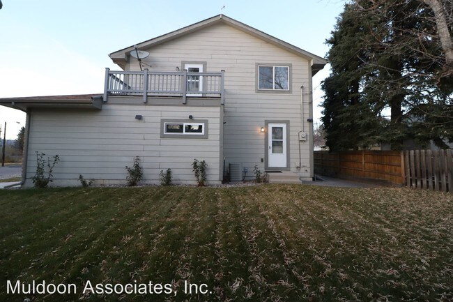 Building Photo - 1129 Bonfoy Ave