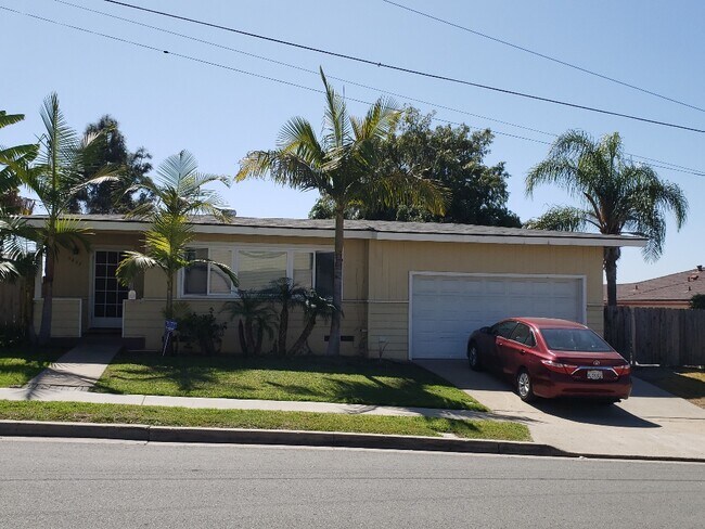 Building Photo - 5457 Dorothy Dr