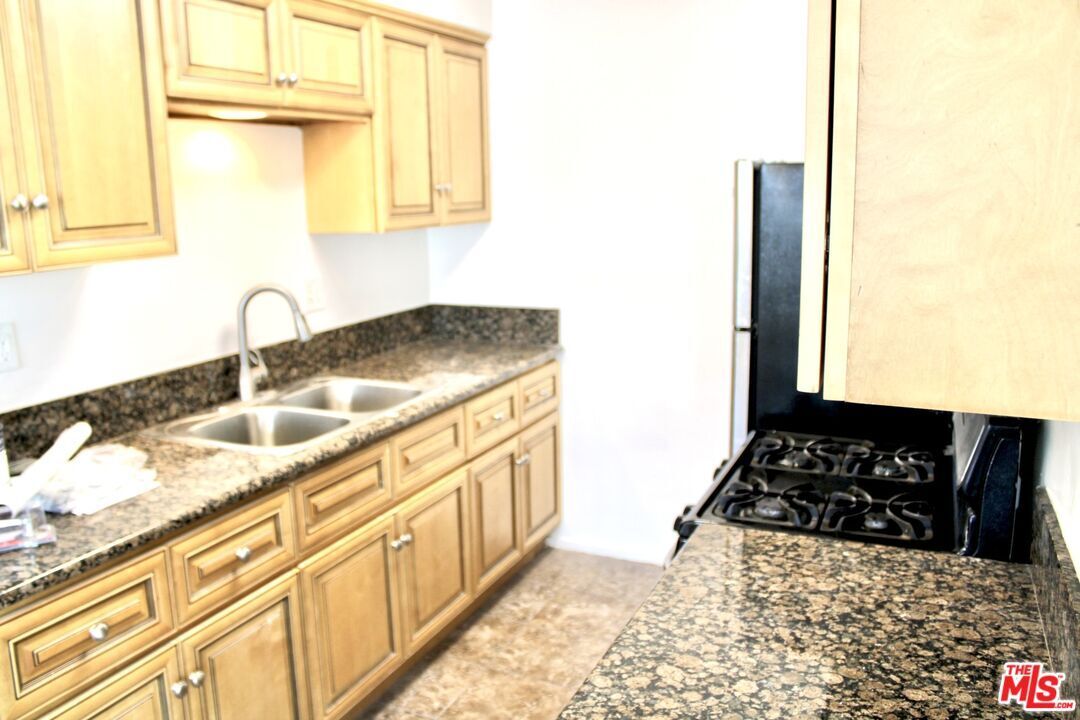 Foto principal - 780 Earlham St