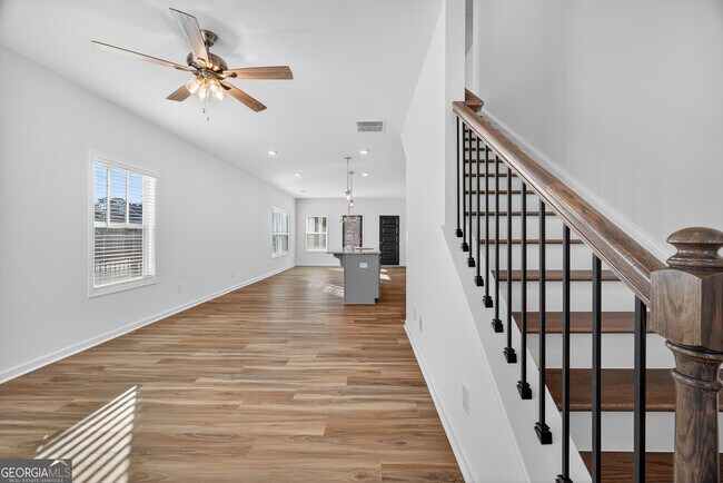 Building Photo - 4291 Brookhaven Dr SE