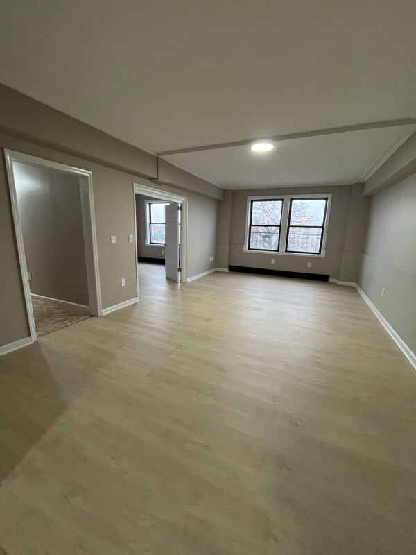 Foto del edificio - 150 S Harrison St