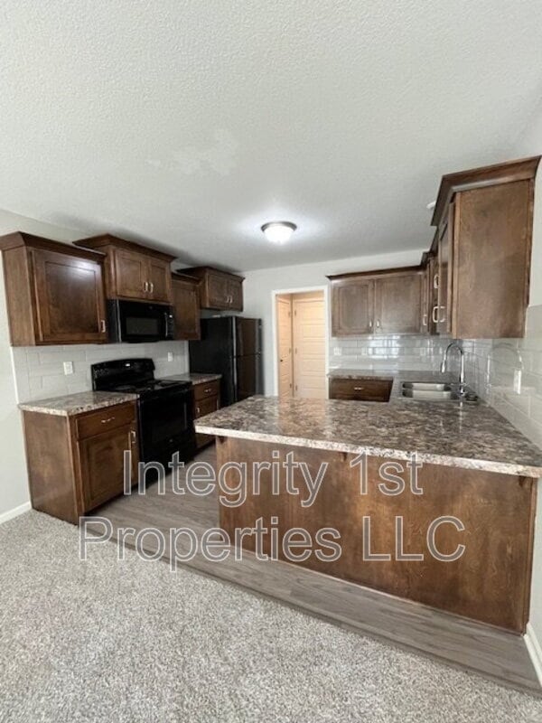 Building Photo - 6339 NE 44th St