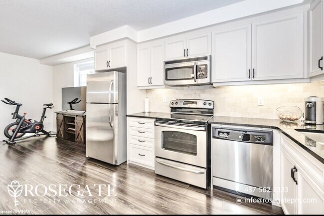 Photo du bâtiment - Bright 1-Bedroom Unit in Kitchener – 750 S...
