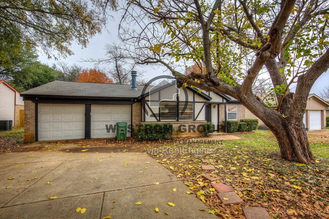 Building Photo - 5307 School Hill Cir