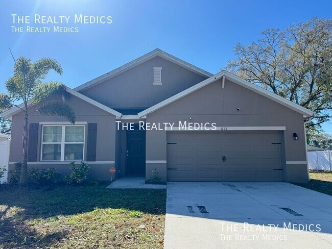 Building Photo - 1028 Salina St SE