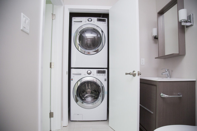 Washer Dryer in Every Unit - 938 New Market