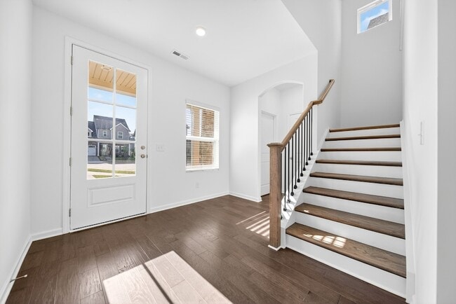 Building Photo - 124 Limbury Ct