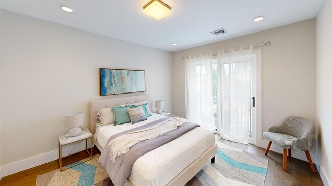 Building Photo - 218 Market St