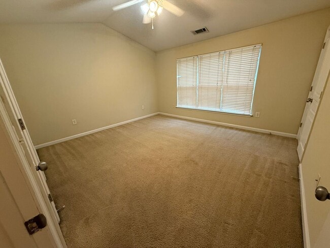 Building Photo - PRE-LEASING FOR AUGUST 2026!