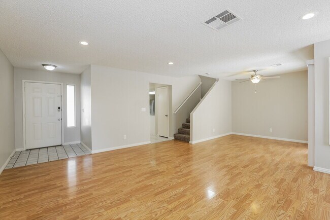 Building Photo - 4136 N Glenfield Cir