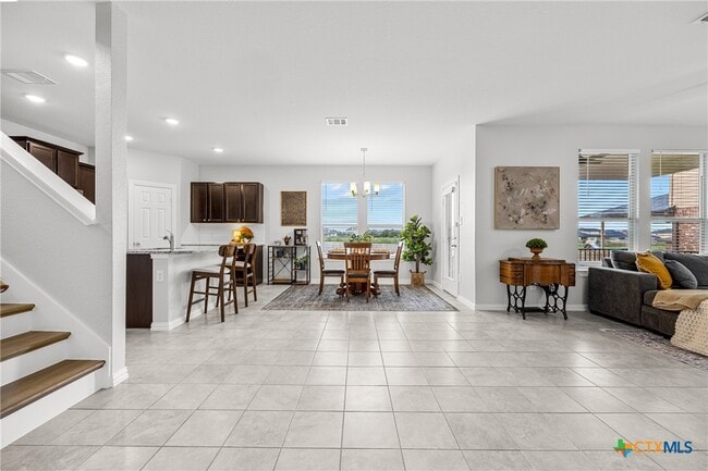 Foto del edificio - 8706 Hidden Oaks Dr