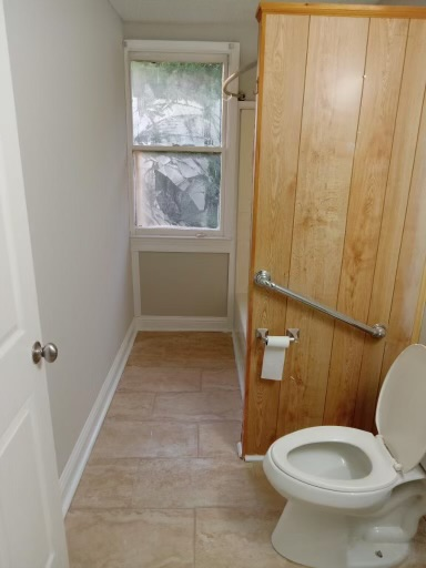 Building Photo - Newly renovated home in quiet community