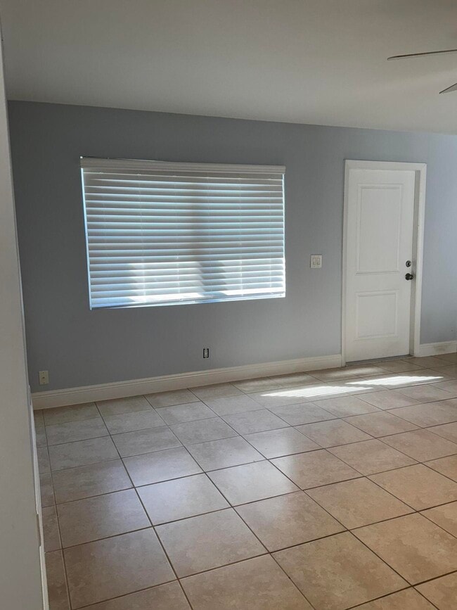 Building Photo - 3465 48th Ln S