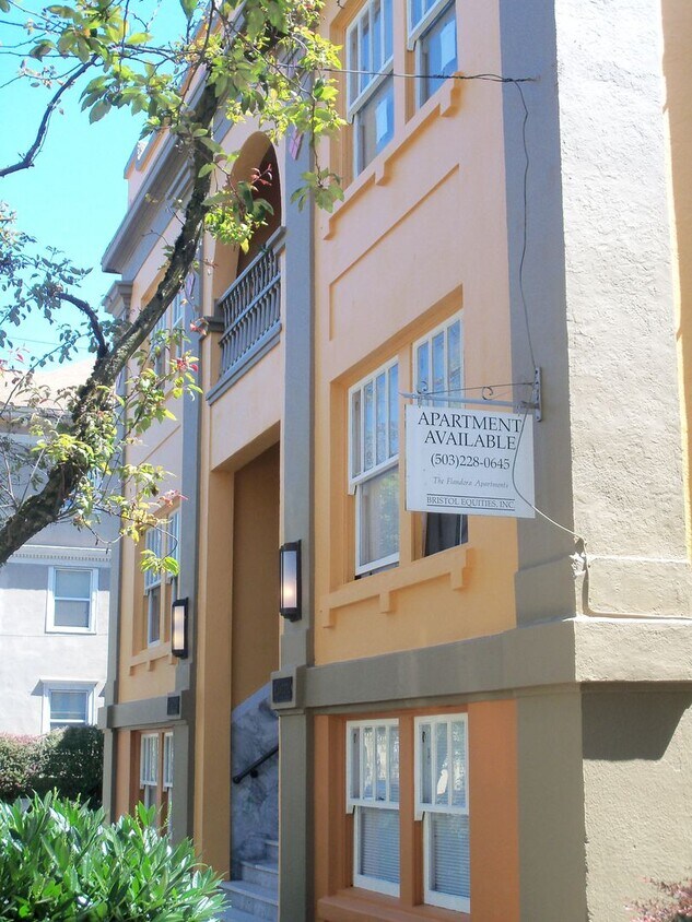 Building Photo - Flandora Apartments